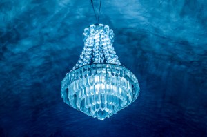 small ice-chandelier-main-hall-icehotel-2017